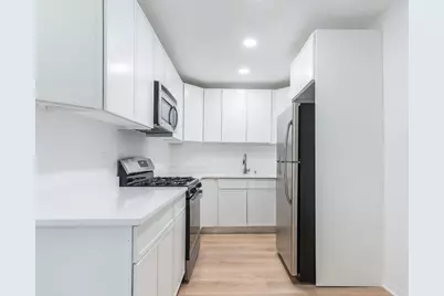415 S Maple Avenue #601, Oak Park, IL 60302 - Photo 4