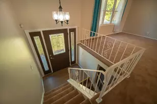 1302 Oxford Ln, Wheaton, IL 60189 - Photo 2