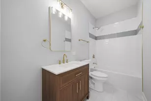 2442 W Wilson Ave, Chicago, IL 60625 - Photo 14