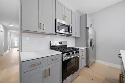 2442 W Wilson Avenue #3, Chicago, IL 60625 - Photo 8