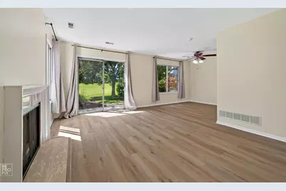 7922 Knottingham Circle #B, Darien, IL 60561 - Photo 2