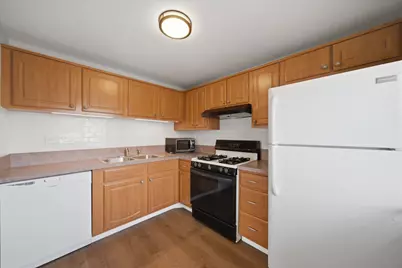 18 Dennis Court #18, Schaumburg, IL 60193 - Photo 6