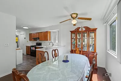 1841 Grosse Pointe Circle, Hanover Park, IL 60133 - Photo 8