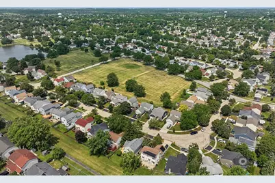 1841 Grosse Pointe Circle, Hanover Park, IL 60133 - Photo 30