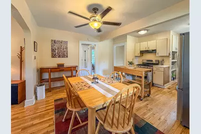 918 W Washington Street, Champaign, IL 61821 - Photo 16