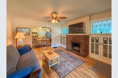 918 W Washington Street, Champaign, IL 61821 - Photo 6