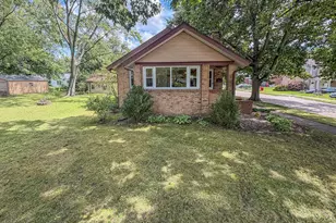 918 W Washington St, Champaign, IL 61821 - Photo 2