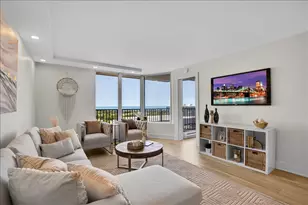 4170 N Marine Dr, Chicago, IL 60613 - Photo 6