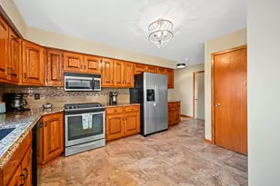 310 Wintree Ln, New Lenox, IL 60451 - Photo 12