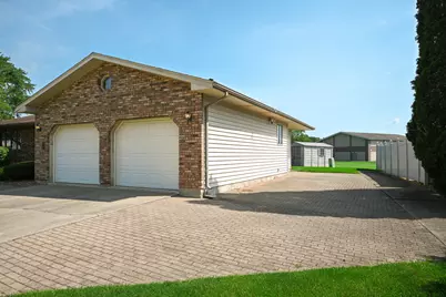 310 Wintree Lane, New Lenox, IL 60451 - Photo 32
