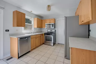 8189 Carlisle Drive, Hanover Park, IL 60133 - Photo 8
