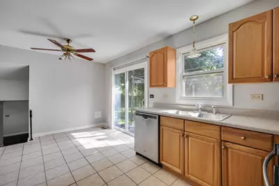 8189 Carlisle Drive, Hanover Park, IL 60133 - Photo 10