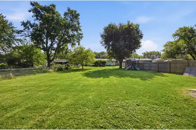 1109 Wicker Street, Woodstock, IL 60098 - Photo 20