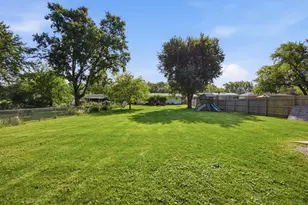 1109 Wicker St, Woodstock, IL 60098 - Photo 20