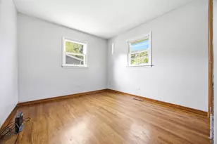 1109 Wicker St, Woodstock, IL 60098 - Photo 8