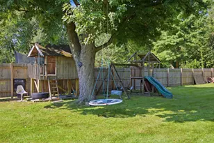 1109 Wicker St, Woodstock, IL 60098 - Photo 24
