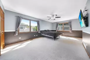 565 Liberty Ave, South Elgin, IL 60177 - Photo 12