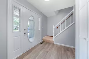 565 Liberty Ave, South Elgin, IL 60177 - Photo 2