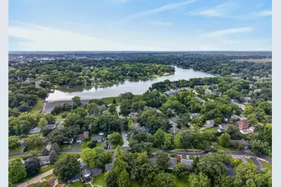 306 Apache Trail, Lake in the Hills, IL 60156 - Photo 28