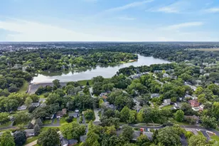 306 Apache Trail, Lake in the Hills, IL 60156 - Photo 28