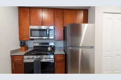 2048 W Touhy Avenue #1, Chicago, IL 60645 - Photo 2