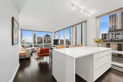 1300 N Astor Street #22B, Chicago, IL 60610 - Photo 4