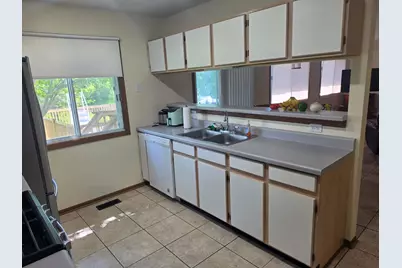382 Deer Crossing Court, Hainesville, IL 60030 - Photo 6