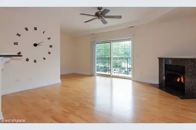 36 S Cass Avenue #3D, Westmont, IL 60559 - Photo 2