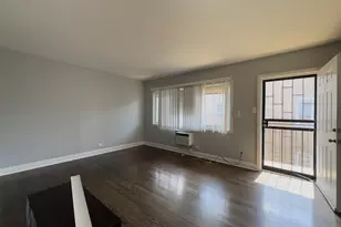 6947 S Jeffery Blvd, Chicago, IL 60649 - Photo 2