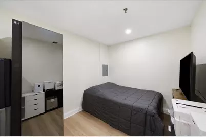 680 N Lake Shore Drive #913, Chicago, IL 60611 - Photo 12