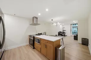 680 N Lake Shore Dr, Chicago, IL 60611 - Photo 4