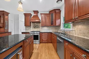 1315 Hawkins Ct, Saint Charles, IL 60174 - Photo 16