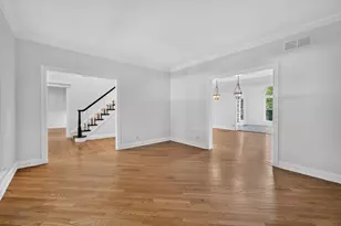 1315 Hawkins Ct, Saint Charles, IL 60174 - Photo 8