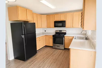 17 California Avenue, Carpentersville, IL 60110 - Photo 6
