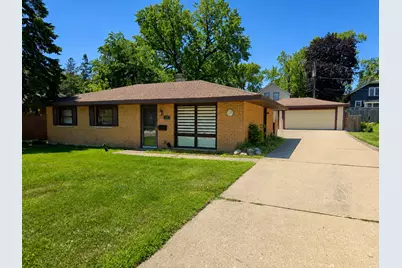 17 California Avenue, Carpentersville, IL 60110 - Photo 2