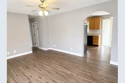 17 California Avenue, Carpentersville, IL 60110 - Photo 4