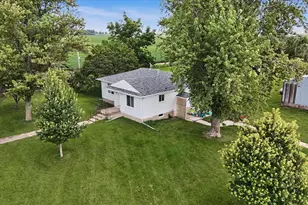 396 N 100E Rd, Gibson City, IL 60936 - Photo 2