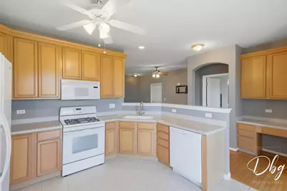 453 N Keswick Court, Round Lake, IL 60073 - Photo 16
