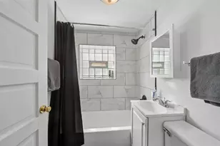 2818 N Ashland Ave, Chicago, IL 60657 - Photo 8