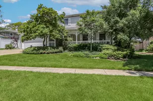 403 Sara Ave, Lemont, IL 60439 - Photo 1