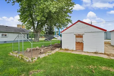 106 W South Street, Elliott, IL 60933 - Photo 30