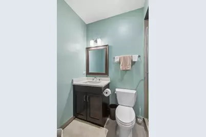 2109 W Sunnyside Avenue, Chicago, IL 60625 - Photo 46