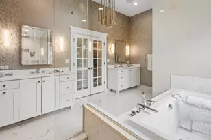 2109 W Sunnyside Ave, Chicago, IL 60625 - Photo 32