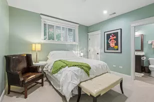 2109 W Sunnyside Ave, Chicago, IL 60625 - Photo 44