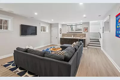 2109 W Sunnyside Avenue, Chicago, IL 60625 - Photo 40