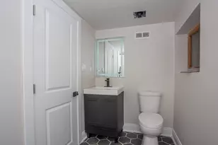 7500 S Honore St, Chicago, IL 60620 - Photo 16