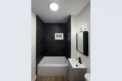 10600 S Avenue E #A, Chicago, IL 60617 - Photo 8