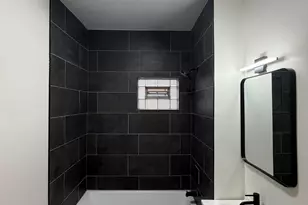 10600 S Ave E, Chicago, IL 60617 - Photo 8
