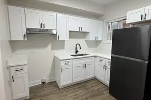 10600 S Ave E, Chicago, IL 60617 - Photo 6
