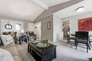 117 Sumac Ln, Schaumburg, IL 60193 - Photo 10